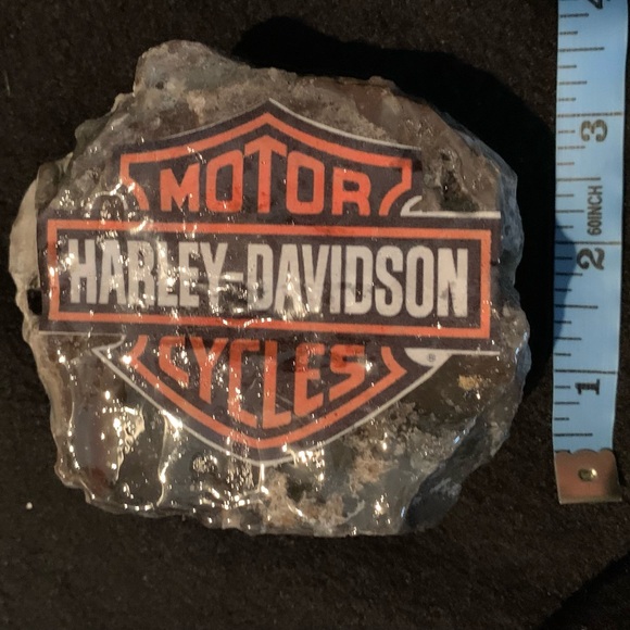 HARLEY-DAVIDSON Handmade Resin Glossy Deco Rock - Picture 7 of 9